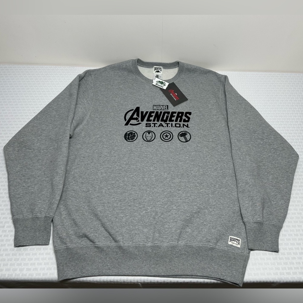 NWT! Roots Canada x Marvel Avengers Station Exclusive Crewneck Sweatshirt Mens L
